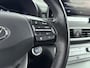 Hyundai Kona Electric EV Fashion 64 kWh | Achteruitrij camera | Navigatie | Adaptive cruise | Head up display | Dodehoek detectie |
