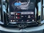Volvo XC60 2.0 T6 Plug-in hybrid AWD Plus Black Edition EL. TREKHAAK | DEALER ONDERHOUDEN | STOEL VERWARMING VOOR EN ACHTER | PANORAMA DAK | 360 GRADEN CAMERA | ELEK. STOELEN MET GEHEUGEN | 12 MAANDEN BOVAG GARANTIE