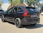 Volvo XC60 2.0 T6 Plug-in hybrid AWD Plus Black Edition EL. TREKHAAK | DEALER ONDERHOUDEN | STOEL VERWARMING VOOR EN ACHTER | PANORAMA DAK | 360 GRADEN CAMERA | ELEK. STOELEN MET GEHEUGEN | 12 MAANDEN BOVAG GARANTIE