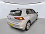 Volkswagen Golf 1.0 TSI 110pk Life / Navigatie / LM 16 inch / Camera / Parkeersensoren / LED