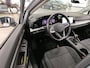 Volkswagen Golf 1.0 TSI 110pk Life / Navigatie / LM 16 inch / Camera / Parkeersensoren / LED