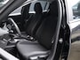 Peugeot 208 1.2 PureTech Allure Sport (APPLE CARPLAY,NAVI,CAMERA,CLIMATE,CRUISE,GETINT,LED,SPORTSTOELEN,LM VELGEN)