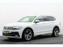 Volkswagen Tiguan Allspace 1.5 TSI DSG Highline Business R-Line 7p. Camera, Apple CarPlay, Panoramdak, Elek. Trekhaak, Virtual Cockpit, LED, 19"