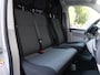 Volkswagen Transporter 2.0 TDI 102 pk L2H1 Business | Airco | Cruise control | Bijrijders bank | PDC | Treeplanken | 17" LM velgen | Betimmering |