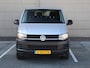 Volkswagen Transporter 2.0 TDI 102 pk L2H1 Business | Airco | Cruise control | Bijrijders bank | PDC | Treeplanken | 17" LM velgen | Betimmering |