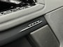 Land Rover Range Rover Evoque P300e AWD R-Dynamic HSE | Panorama | 360 Camera | Leder | Memory | Digitale-Cockpit | Keyless-Entry | Meridian-Sound | Stuurverwarming | Getint Glas | Black-Optic | 20 inch | Stand-Clima | Dodehoek | Lane Assist | Camera-Spiegel |