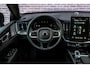 Volvo XC60 2.0 T8 Plug-in hybrid AWD Ultra Dark Exec. Ed. | Luchtvering | 22 Inch | Bowers & Wilkins Audio | Stoelverwarming + Ventilatie + Massage | Head Up | 360 Camera | Getint Glas | Schuif -/ Kanteldak |