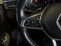 Renault Clio 1.0 TCe Intens 101pk / Achteruitrijcamera / Navigatie / Airco / Klimaatregeling / Apple carplay /