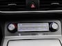 Hyundai Kona Electric EV Fashion 64 kWh | WORDT VERWACHT | APPLE CARPLAY | ANDROID AUTO | STOELVERWARMING | HEAD-UP DISPLAY | HALF-LEDER | ACHTERUITRIJCAMERA | PARKEERSENSOREN | NAVIGATIE | DAB RADIO | RIJSTROOKHULP |