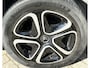 Citroën C3 83 Pk Benzine 5-Deurs * 2-Tone Zilvergrijs + Zwart Dak * * Navigatie * Climate & Cruise Control * Parkeersensoren * Vingerhoets; Vierde Generatie Eersteklas Service. Al meer dan 100 jaar een begrip in de Brabantse Kempen