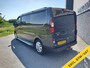 Renault Trafic 1.6dCi 146PK T29 L2H1 3-Persoons **Motor verbruikt overmatig olie** Camera Trekhaak Airco Cruise Control Pdc Regen-Lichtsensor Comfort Energy Lmv Sidebars Achterklep Achterdeuren Betonplex Vloer Kasteninbouw 2.000KG Trekgewicht