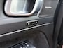 Volvo XC40 Extended Range Ultimate 82 kWh | 97% SOH | Schuif/Kantel dak | Trekhaak | Memory | Harmon Kardon | 360 Camera |