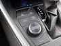 Toyota RAV4 2.5 Plug-in Hybrid AWD Dynamic + | Dodehoek detectie | Head-up Display | Stoel+stuurverwarming | Elektrische Achterklep | Parkeersensoren voor+achter | Draadloze telefoonlader | Navigatie | Apple CarPlay/Android Auto | Cruis