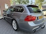 BMW 3-Serie Touring 320i M Sport Edition PANODAK / SPORTSTOELEN / STOELVERWARMING
