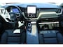 Volvo XC60 T6 Plug-in hybrid AWD Plus Dark | Trekhaak | Panoramadak | 360 graden camera | Head up display | Adaptieve cruise control | Premium audio by Harman Kardon | Verwarmbare voorstoelen stuurwiel en achterbank