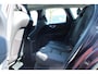 Volvo XC60 T6 Plug-in hybrid AWD Plus Dark | Trekhaak | Panoramadak | 360 graden camera | Head up display | Adaptieve cruise control | Premium audio by Harman Kardon | Verwarmbare voorstoelen stuurwiel en achterbank