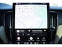 Volvo XC60 T6 Plug-in hybrid AWD Plus Dark | Trekhaak | Panoramadak | 360 graden camera | Head up display | Adaptieve cruise control | Premium audio by Harman Kardon | Verwarmbare voorstoelen stuurwiel en achterbank