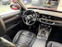 Alfa Romeo Stelvio 2.0 T AWD Super, 280Pk, 2017, 2de eigenaar, Harman Karton, Volledig leder, Stoel + stuurverwarming, Parkeersensoren, 20" velgen, Climate control,