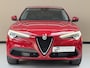 Alfa Romeo Stelvio 2.0 T AWD Super, 280Pk, 2017, 2de eigenaar, Harman Karton, Volledig leder, Stoel + stuurverwarming, Parkeersensoren, 20" velgen, Climate control,