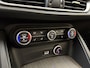 Alfa Romeo Stelvio 2.0 T AWD Super, 280Pk, 2017, 2de eigenaar, Harman Karton, Volledig leder, Stoel + stuurverwarming, Parkeersensoren, 20" velgen, Climate control,