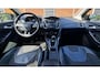 Ford Focus Wagon 1.5 Titanium Edition | All seasonbanden | Bluetooth | Lederen bekleding |