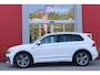 Volkswagen Tiguan 1.5 TSI 150PK AUTOMAAT HIGHLINE BUSINESS R | PANORAMA SCHUIF/KANTEL DAK | LEDEREN BEKLEDING | BESTUUDERSSTOEL ELEKTRISCH VERSTELBAAR MET GEHEUGENFUNCTIE | ELEKTRISCH WEGKLAPBARE TREKHAAK | IQ LIGHT KOPLAMPEN | VIRTUAL DISPLAY | DRAADLOZE APPLE CARPLAY/ANDROID AUTO | NAVIGATIE | 19" LICHTMETALEN VELGEN | ELEKTRISCH BEDIENBARE ACHTERKLEP | GETINTE ACHTERRUITEN | CAMERA VOOR + ACHTER | PARKEERSENSOREN VOOR + ACHTER | STOEL VERWARMING |