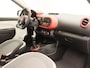 Renault Twingo 1.0 SCe Collection | Airco | Digitale radio DAB+ (50W) | Bluetooth | Pack Look Exterieur 'Rouge' | Striping 'Dots' | Met leder bekleed stuurwiel | Pack Look Interieur 'Rouge' |