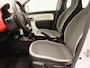 Renault Twingo 1.0 SCe Collection | Airco | Digitale radio DAB+ (50W) | Bluetooth | Pack Look Exterieur 'Rouge' | Striping 'Dots' | Met leder bekleed stuurwiel | Pack Look Interieur 'Rouge' |