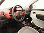 Renault Twingo 1.0 SCe Collection | Airco | Digitale radio DAB+ (50W) | Bluetooth | Pack Look Exterieur 'Rouge' | Striping 'Dots' | Met leder bekleed stuurwiel | Pack Look Interieur 'Rouge' |
