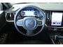 Volvo V60 B4 Essential Edition | Lederen bekleding | Parkeercamera | Parkeersensoren voor + achter | Google infotainment | Climate Control | Cruise Control | Zwarte hemelbekleding |