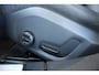 Volvo V60 B4 Essential Edition | Lederen bekleding | Parkeercamera | Parkeersensoren voor + achter | Google infotainment | Climate Control | Cruise Control | Zwarte hemelbekleding |