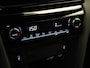 Toyota Yaris Cross 1.5 Hybrid 130 Dynamic - DODEHOEK DETECTIE - DIRECT UIT VOORRAAD LEVERBAAR - PARKEERSENSOREN VOOR EN ACHTER - STOEL & STUUR VERWARMING - DRAADLOZE TELEFOONLADER - KEYLESS ENRTY & START - BESTUURDERS EN BIJRIJDERSSTOEL IN HOOGTE VERSTELBAAR