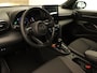 Toyota Yaris Cross 1.5 Hybrid 130 Dynamic - DODEHOEK DETECTIE - DIRECT UIT VOORRAAD LEVERBAAR - PARKEERSENSOREN VOOR EN ACHTER - STOEL & STUUR VERWARMING - DRAADLOZE TELEFOONLADER - KEYLESS ENRTY & START - BESTUURDERS EN BIJRIJDERSSTOEL IN HOOGTE VERSTELBAAR