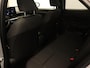 Toyota Yaris Cross 1.5 Hybrid 130 Dynamic - DODEHOEK DETECTIE - DIRECT UIT VOORRAAD LEVERBAAR - PARKEERSENSOREN VOOR EN ACHTER - STOEL & STUUR VERWARMING - DRAADLOZE TELEFOONLADER - KEYLESS ENRTY & START - BESTUURDERS EN BIJRIJDERSSTOEL IN HOOGTE VERSTELBAAR