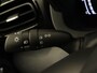 Toyota Yaris Cross 1.5 Hybrid 130 Dynamic - DODEHOEK DETECTIE - DIRECT UIT VOORRAAD LEVERBAAR - PARKEERSENSOREN VOOR EN ACHTER - STOEL & STUUR VERWARMING - DRAADLOZE TELEFOONLADER - KEYLESS ENRTY & START - BESTUURDERS EN BIJRIJDERSSTOEL IN HOOGTE VERSTELBAAR