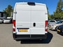 Citroën Jumper 2.2 BlueHDi 140 S&S L2H2 3.5t | Cruise control | Achteruitrijcamera | Digitale binnenspiegel | Navigatie | 3 persoons