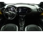 Toyota Aygo X Hybrid 115 GR Sport Stoelverwarming | Keyless entry | Draadloze telefoonlader | Achteruitrijcamera | JBL premium sound |
