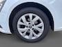 Renault Megane 1.3 TCe Limited 115PK | 1ste eigenaar | Trekhaak | All Season banden | Navigatie | Cruise Control | Climate Control | Lichtmetalen velgen |