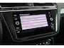 Volkswagen Tiguan 1.5 TSI 150pk DSG Highline Business R Trekhaak Panoramadak Camera Stoelverwarming Navigatie