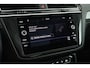 Volkswagen Tiguan 1.5 TSI 150pk DSG Highline Business R Trekhaak Panoramadak Camera Stoelverwarming Navigatie
