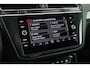 Volkswagen Tiguan 1.5 TSI 150pk DSG Highline Business R Trekhaak Panoramadak Camera Stoelverwarming Navigatie