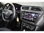 Volkswagen Tiguan 1.5 TSI 150pk DSG Highline Business R Trekhaak Panoramadak Camera Stoelverwarming Navigatie