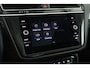 Volkswagen Tiguan 1.5 TSI 150pk DSG Highline Business R Trekhaak Panoramadak Camera Stoelverwarming Navigatie
