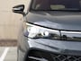Volkswagen Tiguan R-Line Edition 1.5 eHybrid / 272 PK | Trekhaak | 360 Camera | Panorama | Head Up | Black Style | LED Matrix | Travel Assist | Stuur en Stoelverwarming | 20 inch |