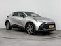 Toyota C-HR / C-HR+ 1.8 Hybrid 140 Dynamic + | Stoel+Stuurverwarming | Koplampsproeiers | Dodehoek detectie | Parkeersensoren voor+achter | Navigatie | Apple CarPlay/Android Auto | Cruise Control Adaptive |