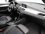 BMW X1 sDrive20i M Sport 192pk Misano Blauw Metallic | Trekhaak Afn. | Sportstoelen Verwarmd | Navi Pro | Sfeerverlichting | Apple Carplay | Camera | LED Koplampen | 18"L.M | M Sportstuur | Cruise Control |