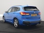 BMW X1 sDrive20i M Sport 192pk Misano Blauw Metallic | Trekhaak Afn. | Sportstoelen Verwarmd | Navi Pro | Sfeerverlichting | Apple Carplay | Camera | LED Koplampen | 18"L.M | M Sportstuur | Cruise Control |