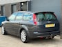 Ford Focus Wagon 1.6-16V Futura CLIMA CRUISE TREKHAAK APK