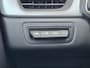 Renault Captur 1.3 TCe 140 Intens / Achteruitrijcamera / Apple Carplay Android Auto / Cruise control / Keyless Entry & Start / Draadloze telefoon lader / Navigatie / Parkeersensoren voor en achter / Climate control /