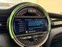 MINI Cooper 3-Deurs 1.5 Chili, 136Pk, 2015, 2de eigenaresse, Panoramadak, LED koplampen, Parkeersensoren, Climate control, Stoelverwarming, Cruise control,